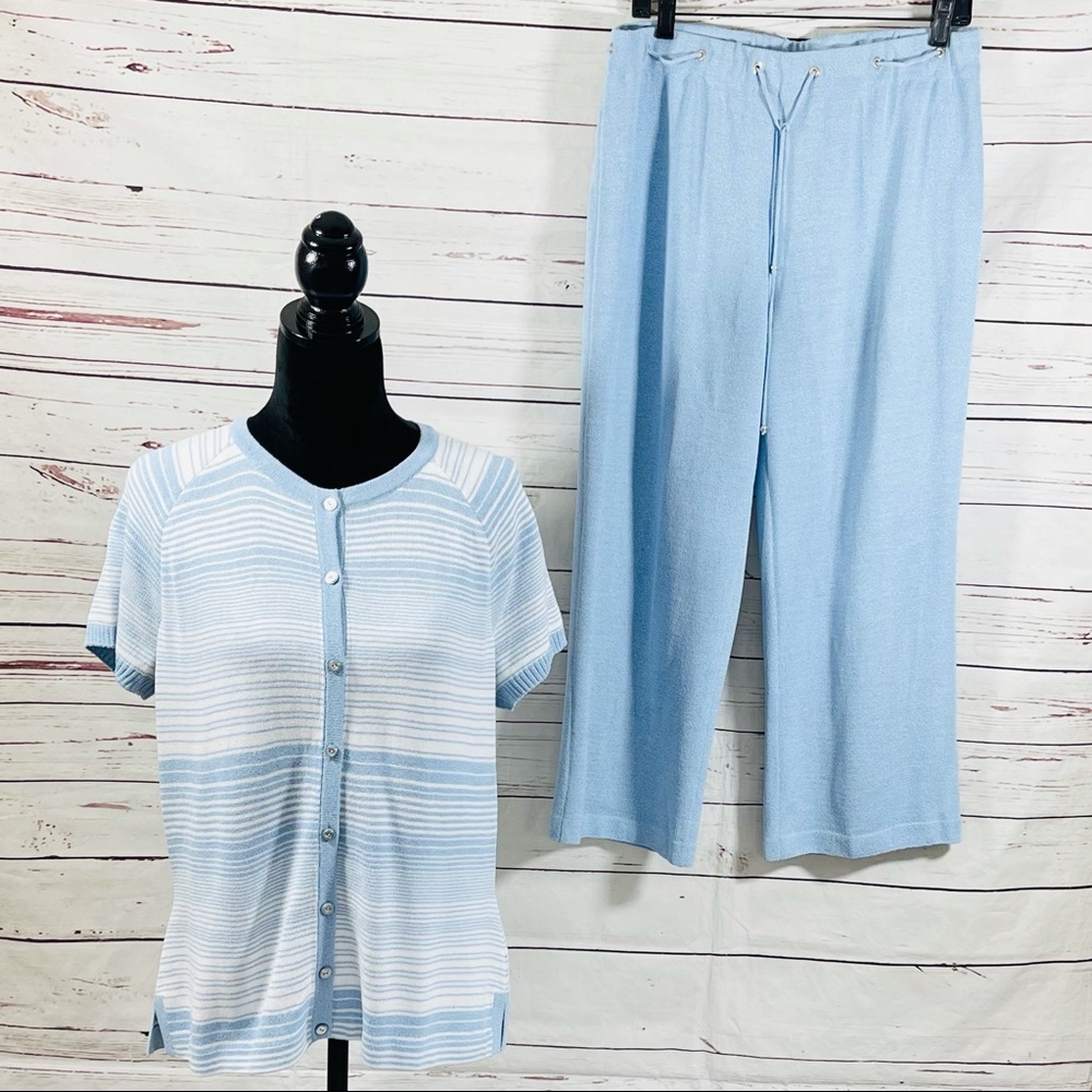 St. John‎ Sports 2PC Knit Pants Suit Top & Pant Blue Striped Wool Blend Size L.